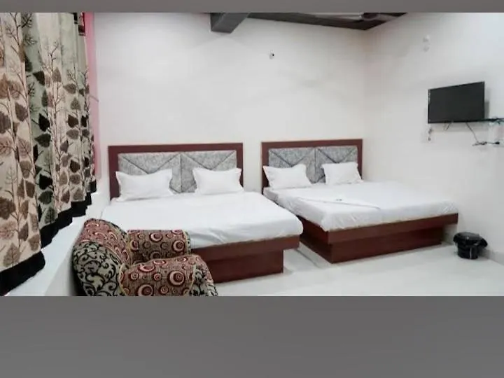 Hotel R M Plaza Agra